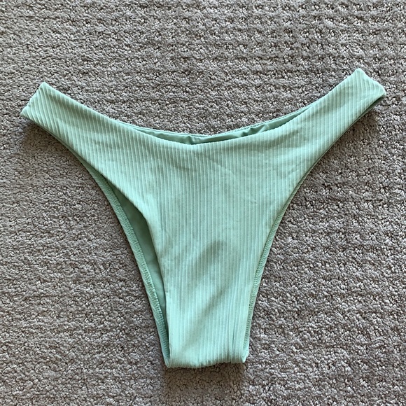 Monday Swimwear Byron Bottoms & Barbados Top - Picture 2 of 4